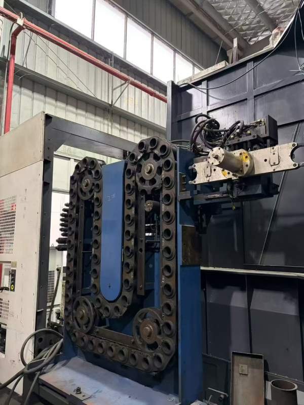 同款两台2018年纽威HM805T双工作台卧加，到T结构，发.