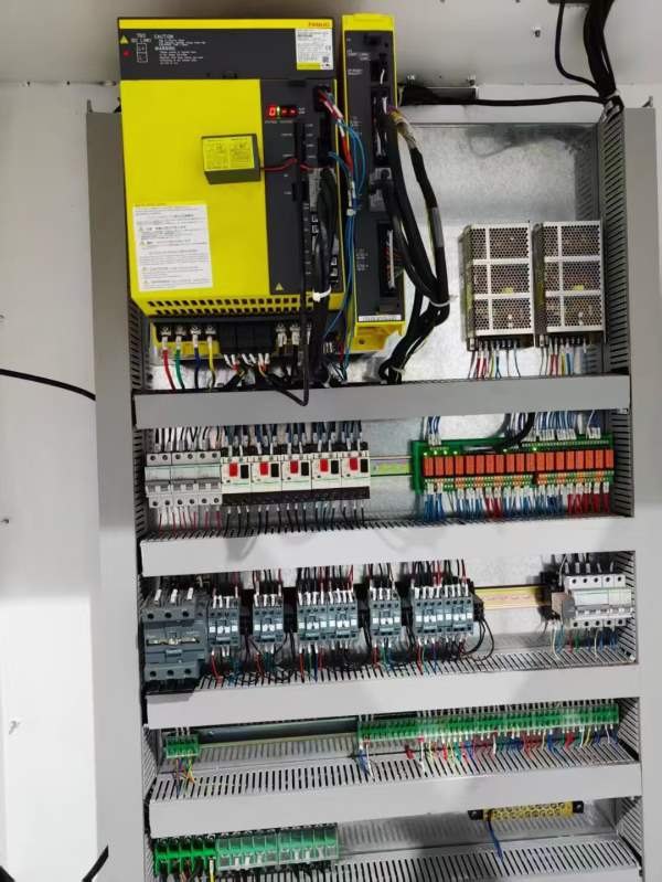 一台2022年南京维诺克1160重型加工中心，发那科OI-MFP.