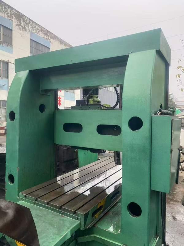 重型1.5米3米龙门铣床，台面13米，11KW铣头，带变频，.