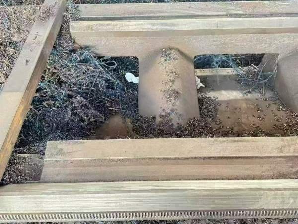 精品天水星火61160/8米车床，附件齐全，导轨970，要的.