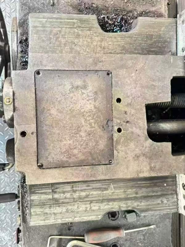 精品天水星火61160/8米车床，附件齐全，导轨970，要的.