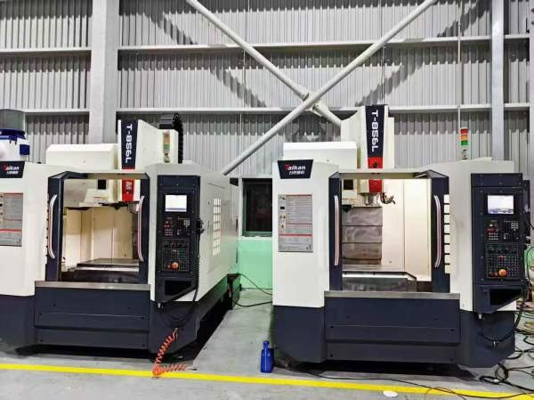 同款两台2024年台群T-856L重型加工中心，两线一硬床身.