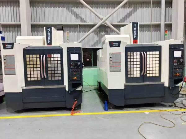 同款两台2024年台群T-856L重型加工中心，两线一硬床身.