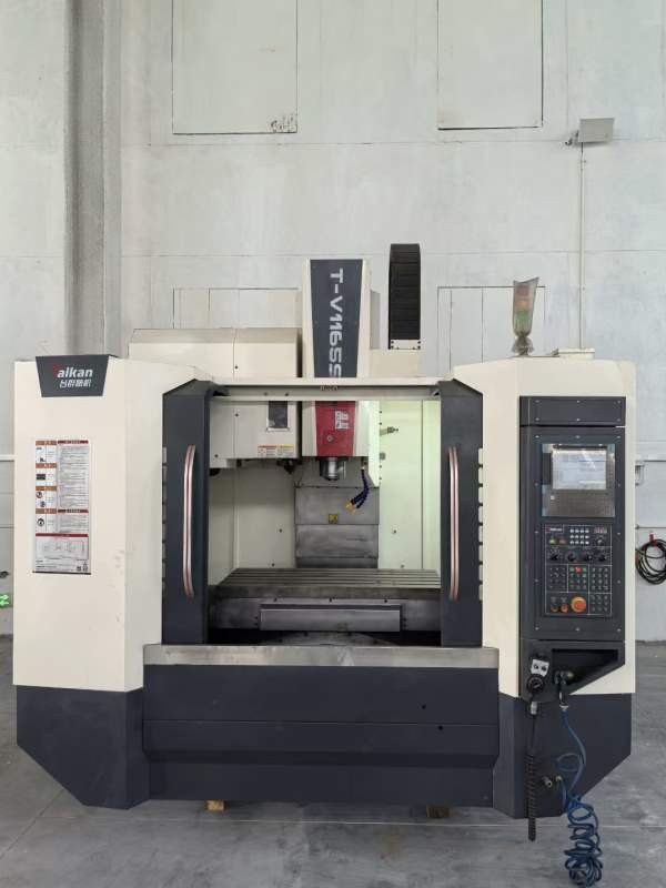 准新台群1165，发那科系统，主轴直连12000转，带24把.