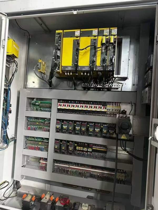 2018年苏州纽威500卧加双工作台交换三轴滚柱导轨发那.