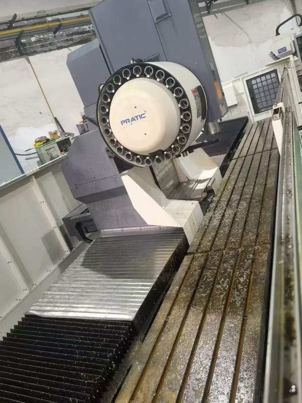 刚刚收到普拉迪6500型材加工中心，40主轴12000转，铸.