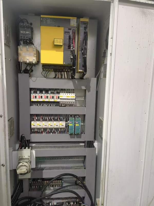 刚刚收到普拉迪6500型材加工中心，40主轴12000转，铸.