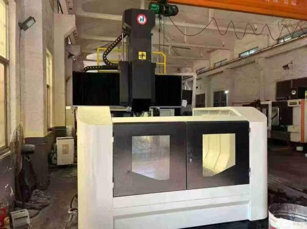 常州工厂刚买下华群2015龙门加工中心  后三天 价格特.