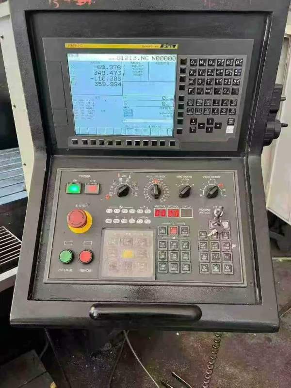 常州工厂刚买下华群2015龙门加工中心  后三天 价格特.