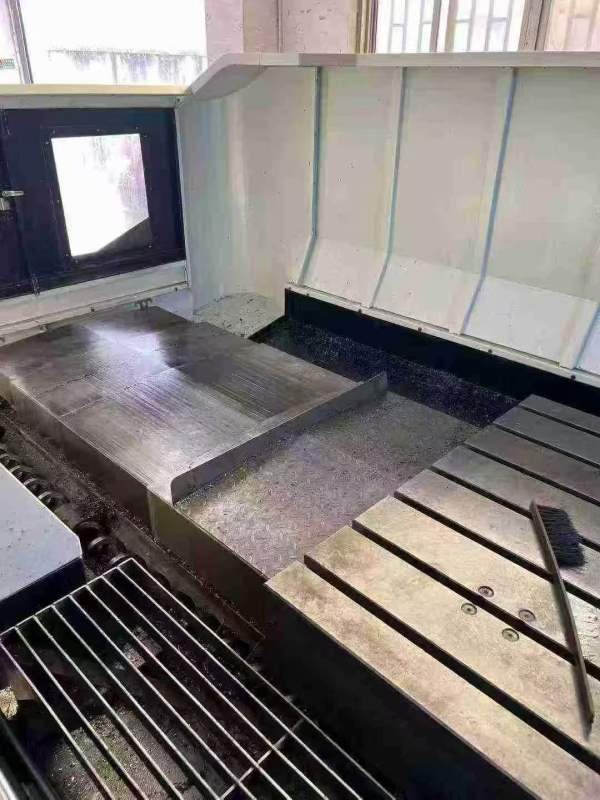 常州工厂刚买下华群2015龙门加工中心  后三天 价格特.