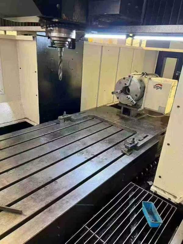 常州工厂刚买下华群2015龙门加工中心  后三天 价格特.