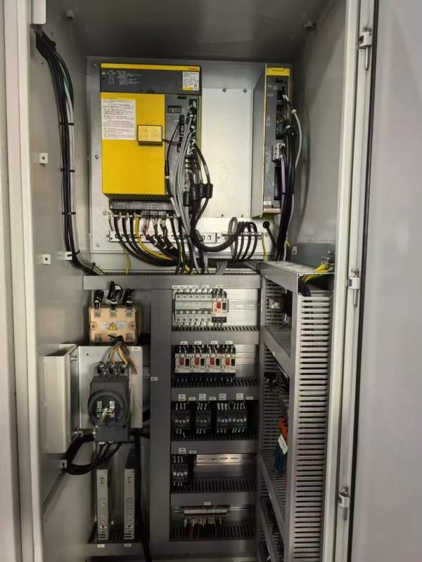 海天精工 VMC-1000ll，海天1060加工中心发那科0i-MFpl.