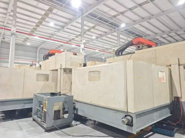 亚威3025龙门发那科系统，齿轮头门宽2700