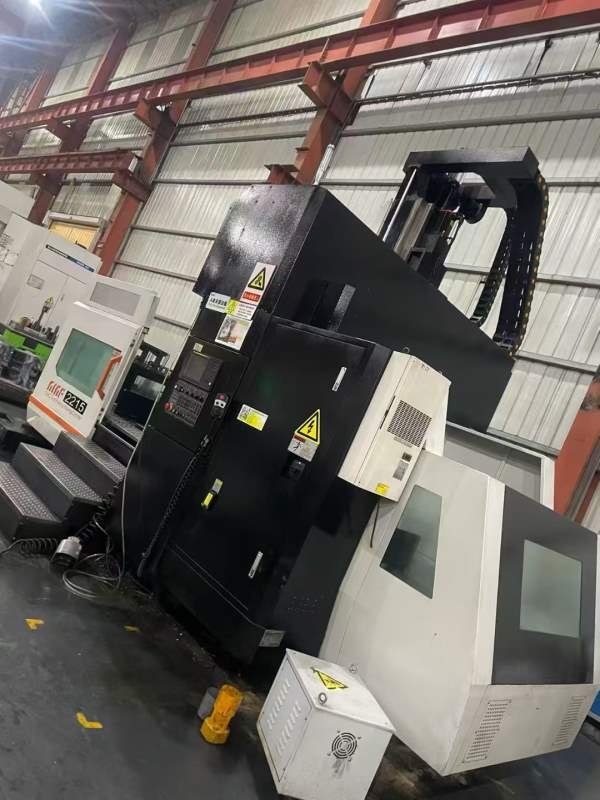 国盛3216龙门加工中心一台，工作台3.2米1.4米、门宽1..