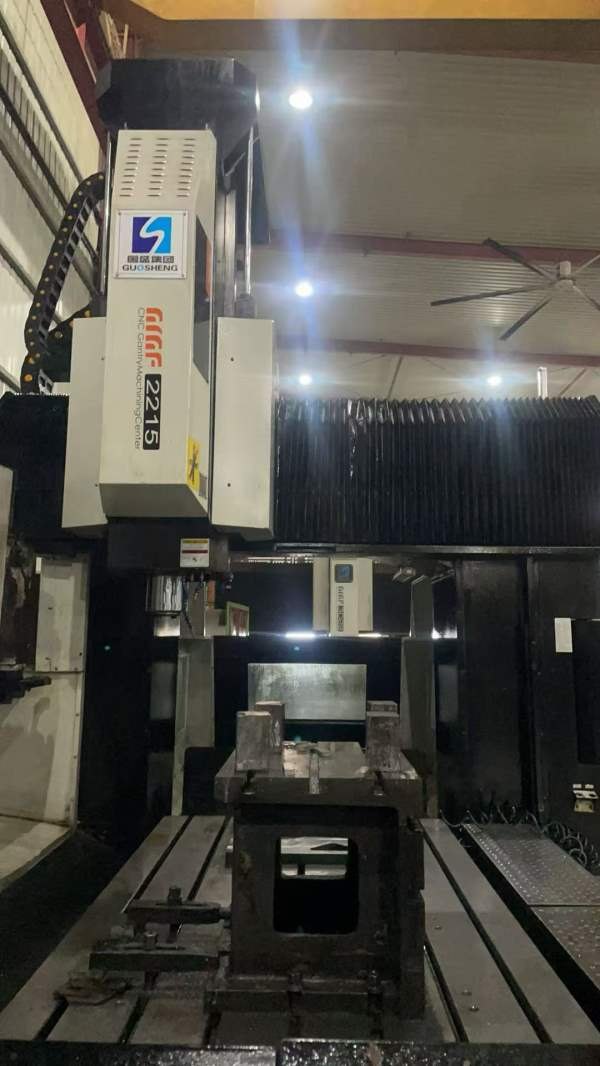 国盛3216龙门加工中心一台，工作台3.2米1.4米、门宽1..