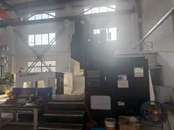 台群1220龙门加工中心三轴滚柱线轨发那科0i-MFplus系.