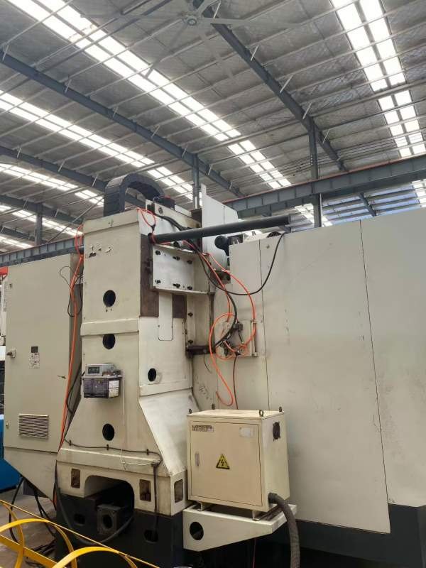 普什1890加工中心，三轴硬轨，bt50皮带主轴，导轨镜面.