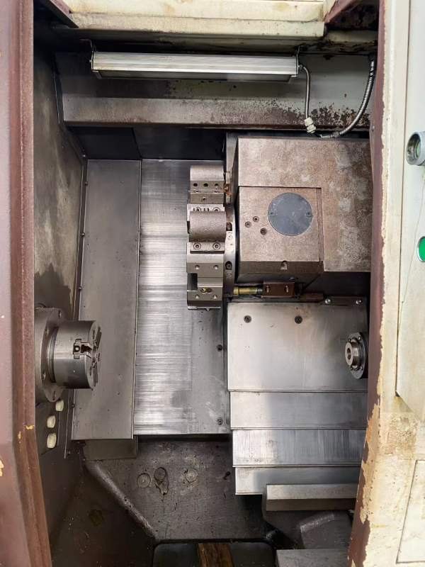 大连大力cl15数控斜车，回转直径和工件长度分别为，发.