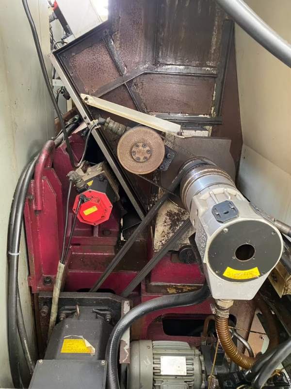 大连大力cl15数控斜车，回转直径和工件长度分别为，发.