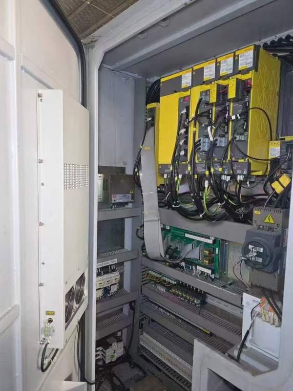 杭州友佳40A加工中心，带255液压四轴，三轴行程：1020.