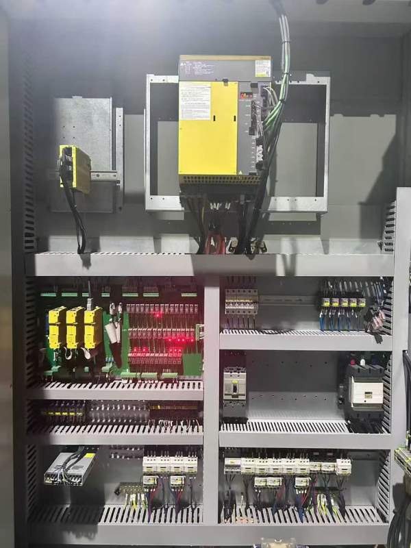 亚威3015已售一台，还剩一台台湾亚威NVP-3015龙门工加.