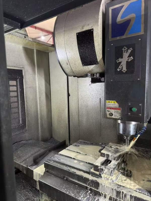 工厂在位出售国盛1060立加，发那科系统，24支刀，BT40.