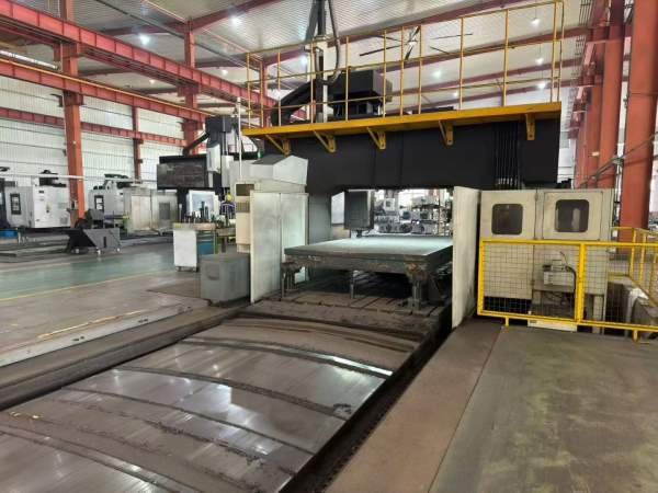 刚刚买下亚威6025龙门加工中心工作台2.4米6米，宽2.7.