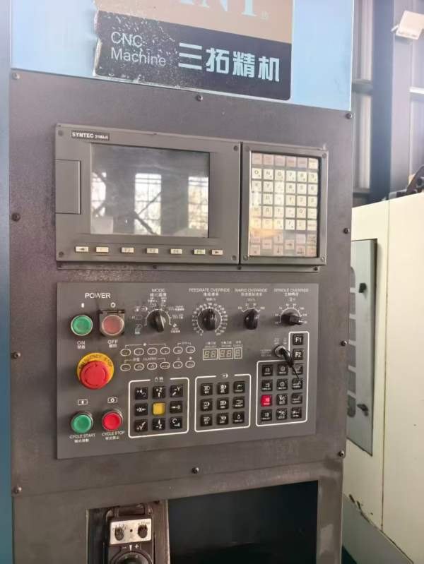 几万秒杀三拓850加工中心，同款两台，台湾新代21一MA.