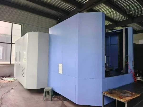 刚刚拿下8台斗山卧加，斗山8005双工位一台，斗山635双.