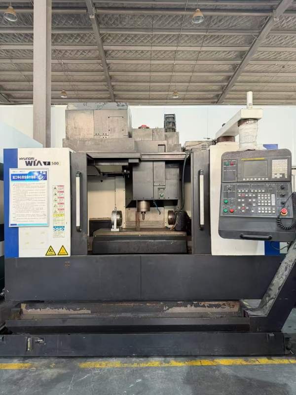 2018年威亚F500加工中心，三轴线轨，发那科系统，bt40.