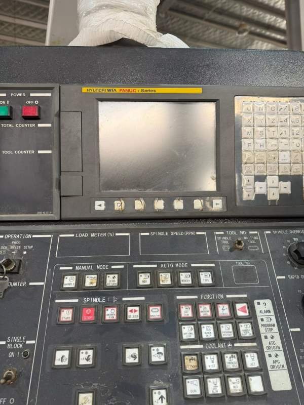 2018年威亚F500加工中心，三轴线轨，发那科系统，bt40.