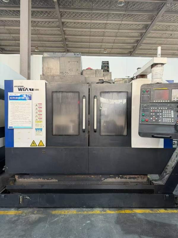 2018年威亚F500加工中心，三轴线轨，发那科系统，bt40.