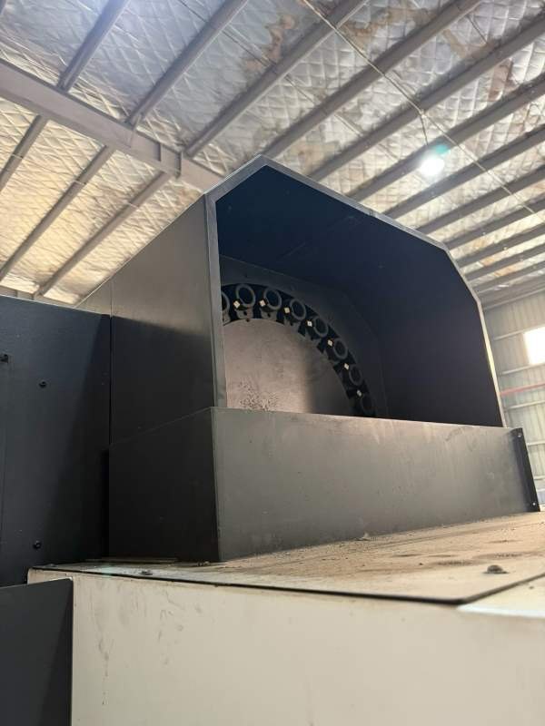 2018年威亚F500加工中心，三轴线轨，发那科系统，bt40.