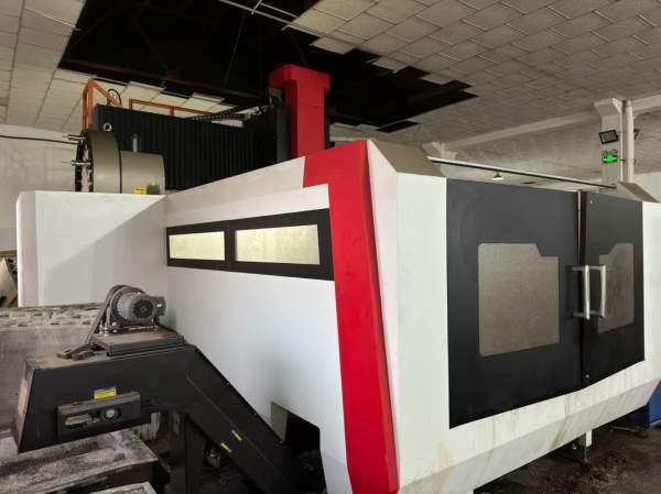 还剩后5天秒杀。24年米郎龙门一台，工作台1.8米3米，.