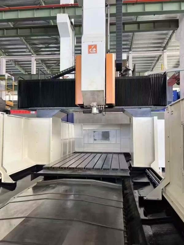 仓库刚刚到货苏州正权2522数控龙门，工作台1800/2500m.