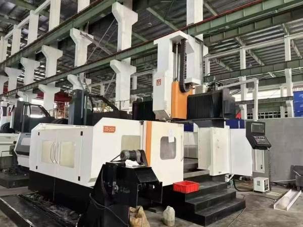 仓库刚刚到货苏州正权2522数控龙门，工作台1800/2500m.