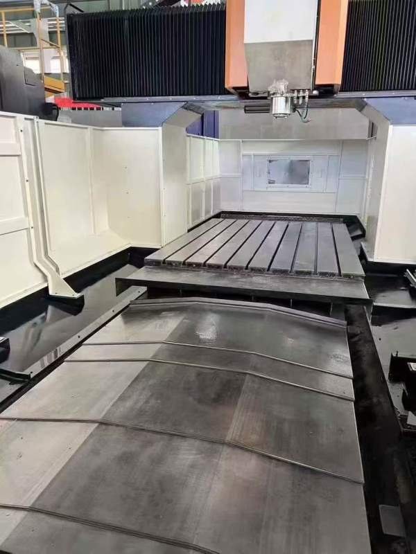 仓库刚刚到货苏州正权2522数控龙门，工作台1800/2500m.