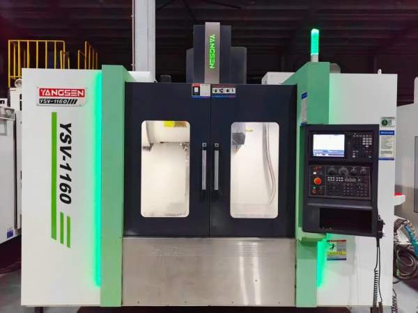 新到一台2021年8月厦门扬森重型YSV-1160加工中心，三.