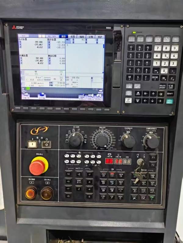 新到一台2021年8月厦门扬森重型YSV-1160加工中心，三.