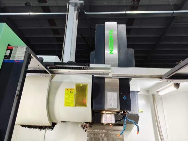 新到一台2021年8月厦门扬森重型YSV-1160加工中心，三.