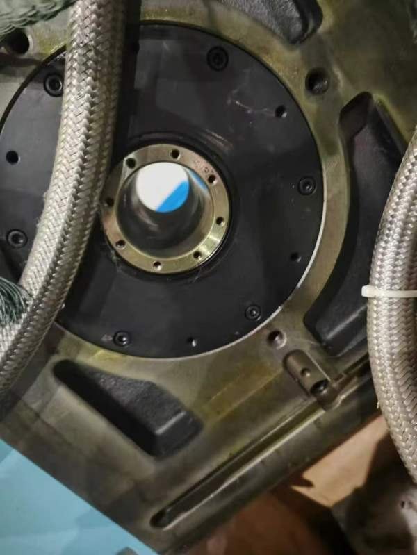 全新恒望320液压四轴一套，有需要的联系