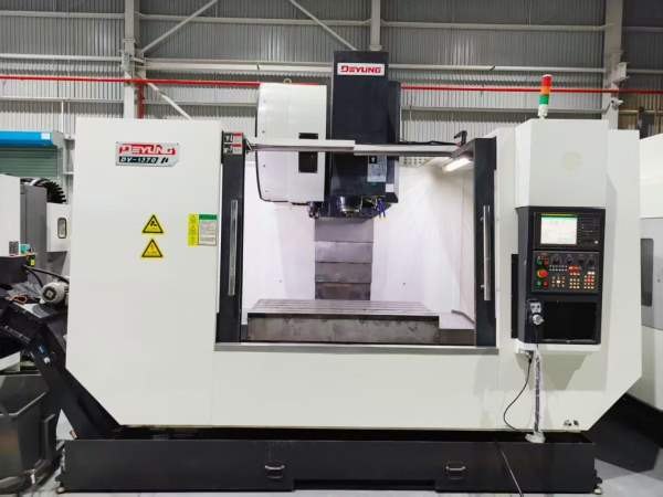 德扬1370重型加工中心2022年发那科OI-MFPlus系统BT50.