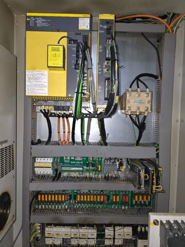 2026年天优惠出售同款两台三星智能1160加工中心，三轴.