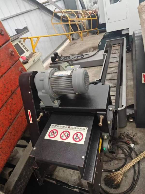 出售一台855加工中心，2020年购入，三轴银泰滚柱线轨.