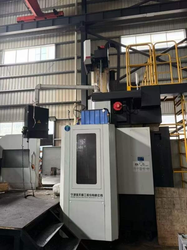 买下一台海天4028龙门发那科MFPLUS系统 BT50全齿轮传.