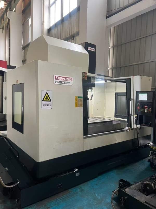 德阳1265加工中心，三轴行程X/Y/Z行程：1250/650/600m.