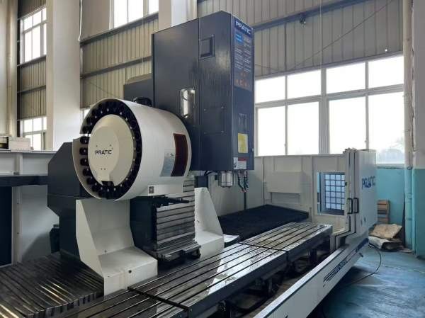 刚刚到货同款3台，23年普拉迪4500型材机，Bt40主轴120.