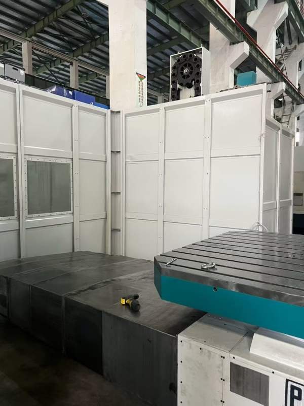 帕马3800160数控镗床工作台参数：工作台2200/1800轴行.