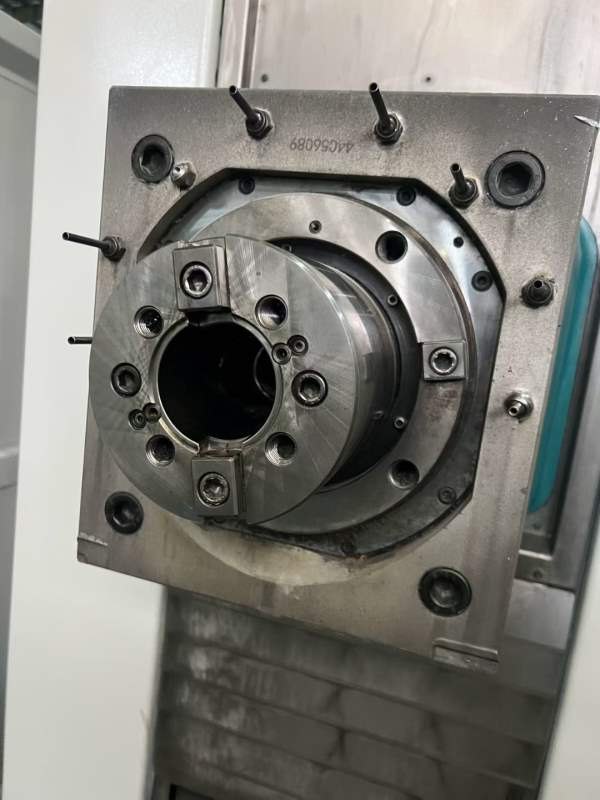 帕马3800160数控镗床工作台参数：工作台2200/1800轴行.