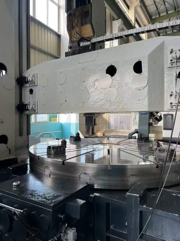 齐一3.5米原装数控立车西门子828系统Z轴行程1500mm，Y.